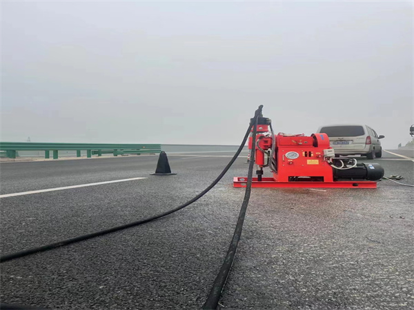 松滋马路路基路面开裂下沉注浆加固灌浆