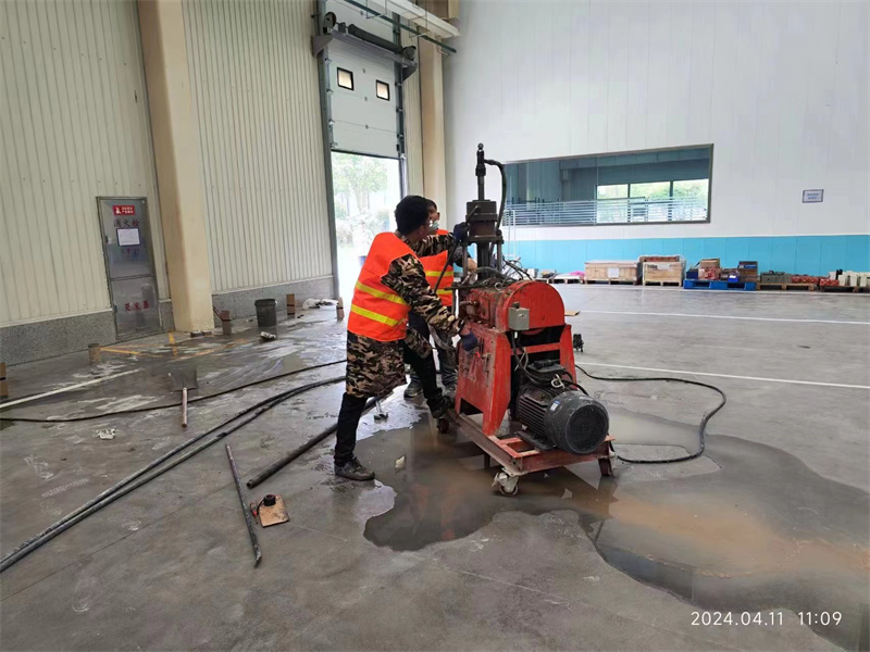 松滋厂房地面下沉塌陷注浆加固施工